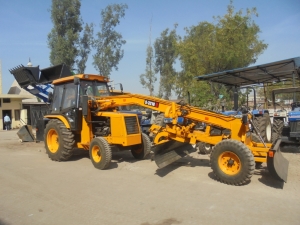 Manufacturers Exporters and Wholesale Suppliers of Grader Faridabad Haryana
